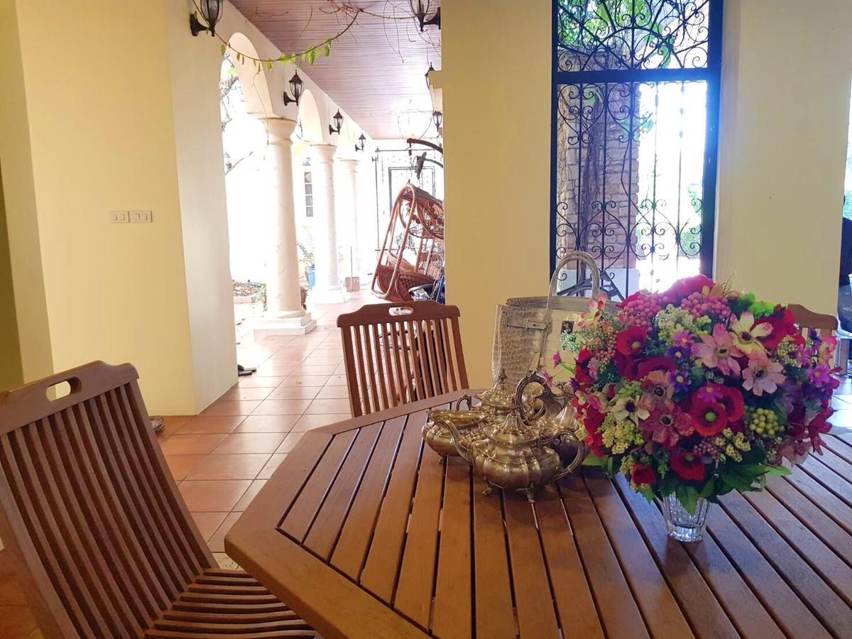 Prompimarn Villa Toscana Бангкок Экстерьер фото